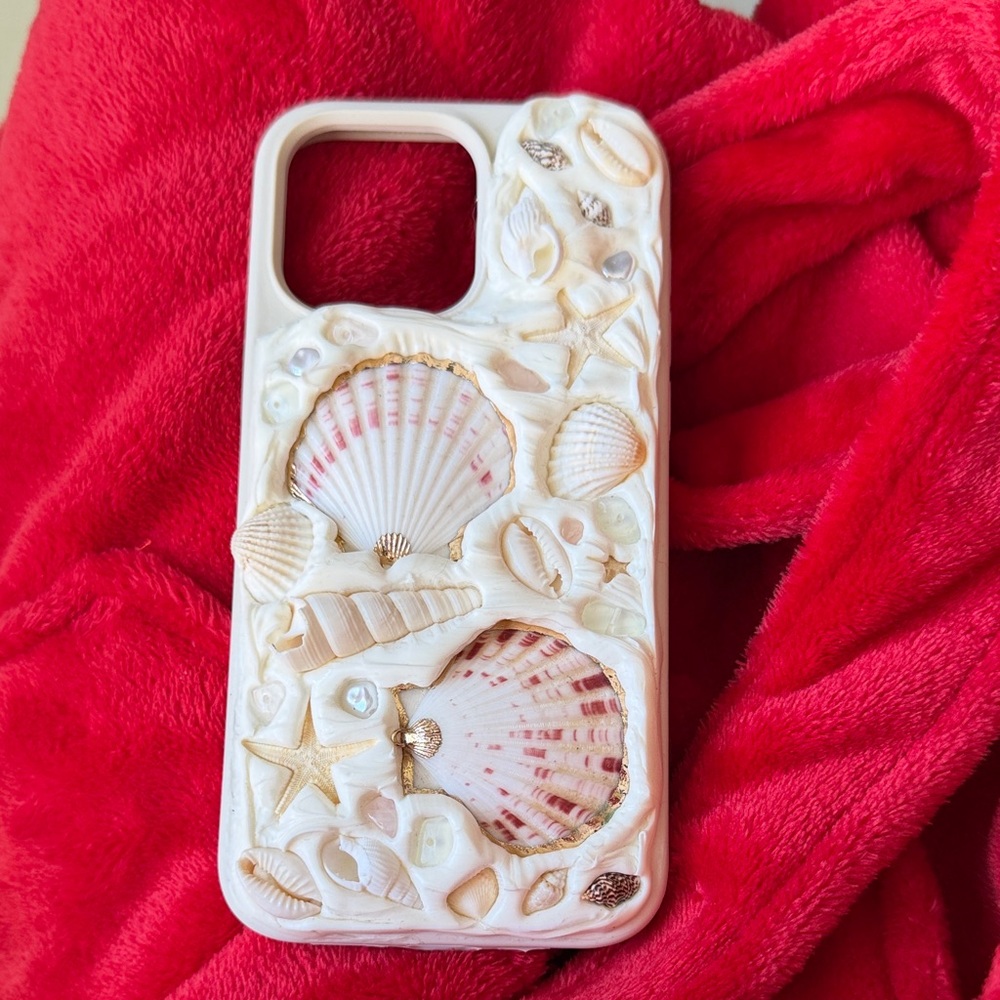 Seashell Design Phone Case - Cream